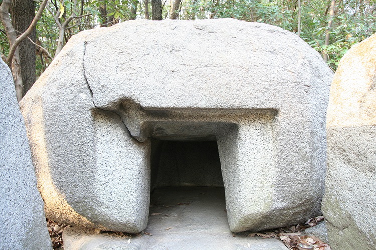 Megaliths in Japan