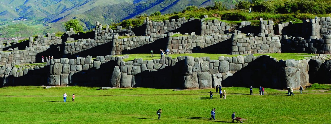 Sacsayhuaman: megalithic structures with astronomical alignments